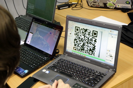 QR-Code Try to merge OmskCTF